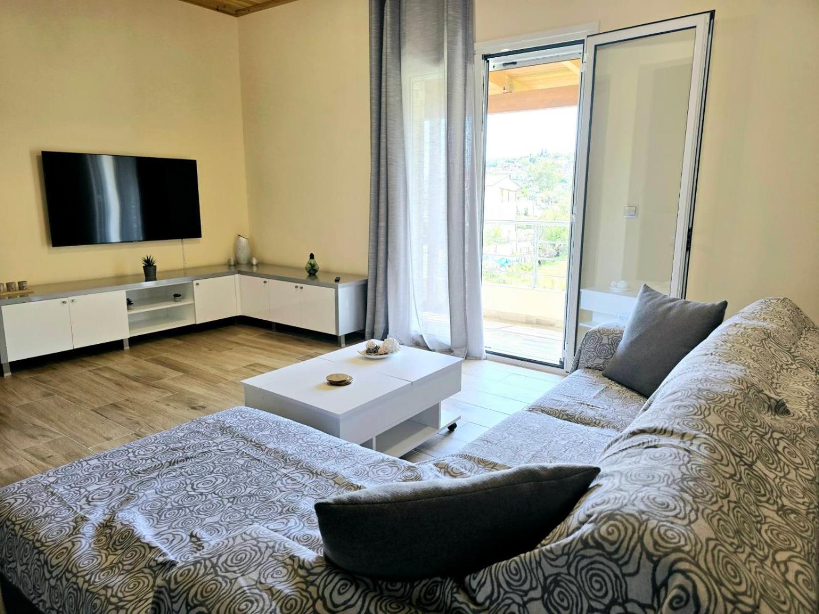 Philoxenia Guest House Химара Экстерьер фото